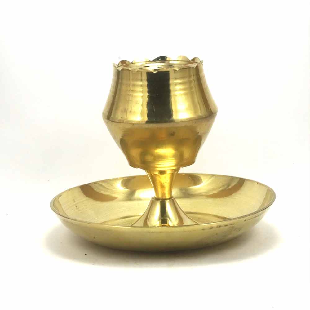 smilesellers Brass Dhoop Batti Stand/ Agarbatti Incense Holder for Pooja Ibadat Ardas Pray Standard Cone Holder/ insences Sticks for Dust and Burn Safty Ash Catcher Agardan Beautifully Hand Made Design Of Brass Puja Agarbati Stand Lotous Design