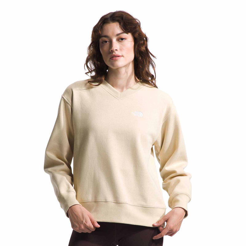 The North Face Women's Evolution V-Neck Sweatshirt 2024 GRAVEL