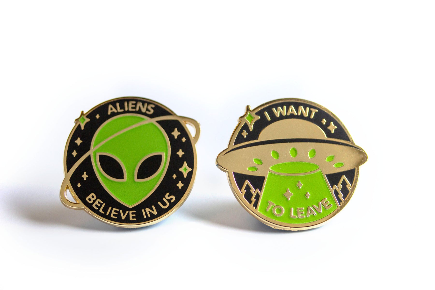  Prime Creations Aliens Enamel Pin for UFO Lovers - The Truth is  Out There - Cute Pins for Backpacks and Hats - Funny Pins, Meme Pins :  Clothing, Shoes & Jewelry