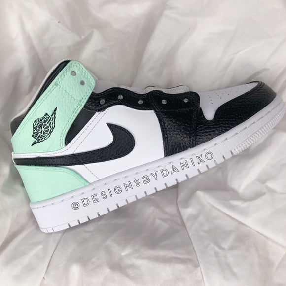 jordan 1s mint