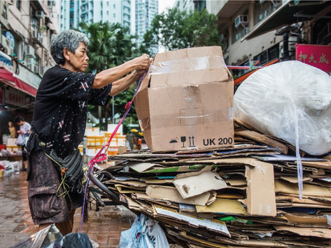 Hong Kong Free Press showed elders collecting cardboard on the streets
