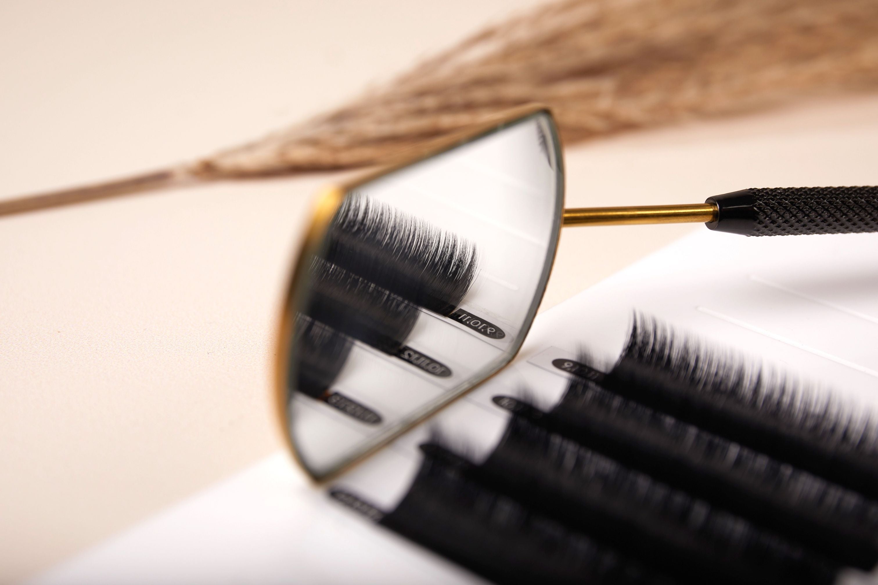 Lash Mirror for Lash Technicians