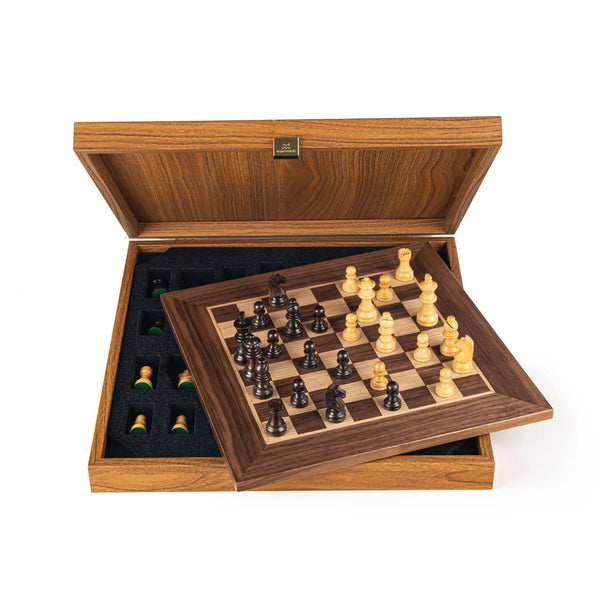 Chess Set with Staunton chess Pieces