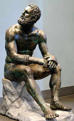 So-called “Thermae boxer”: athlete resting after a boxing match. Bronze, Greek artwork of the Hellenistic era, 3rd-2nd centuries BC. From the Thermae of Constantine.