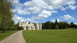English Stately Home by Dreamnote Music