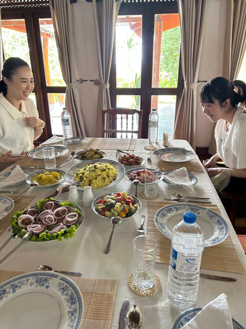 スリランカバンガローで昼食