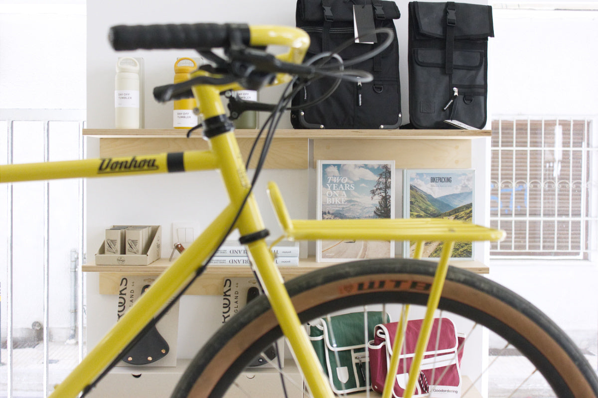 Donhou bicycle store bike packing cycling books