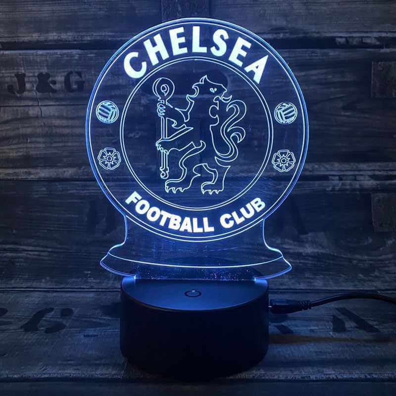 Se Chelsea 3D Fodbold lampe - Lyser i 7 farver hos Lukaki.dk
