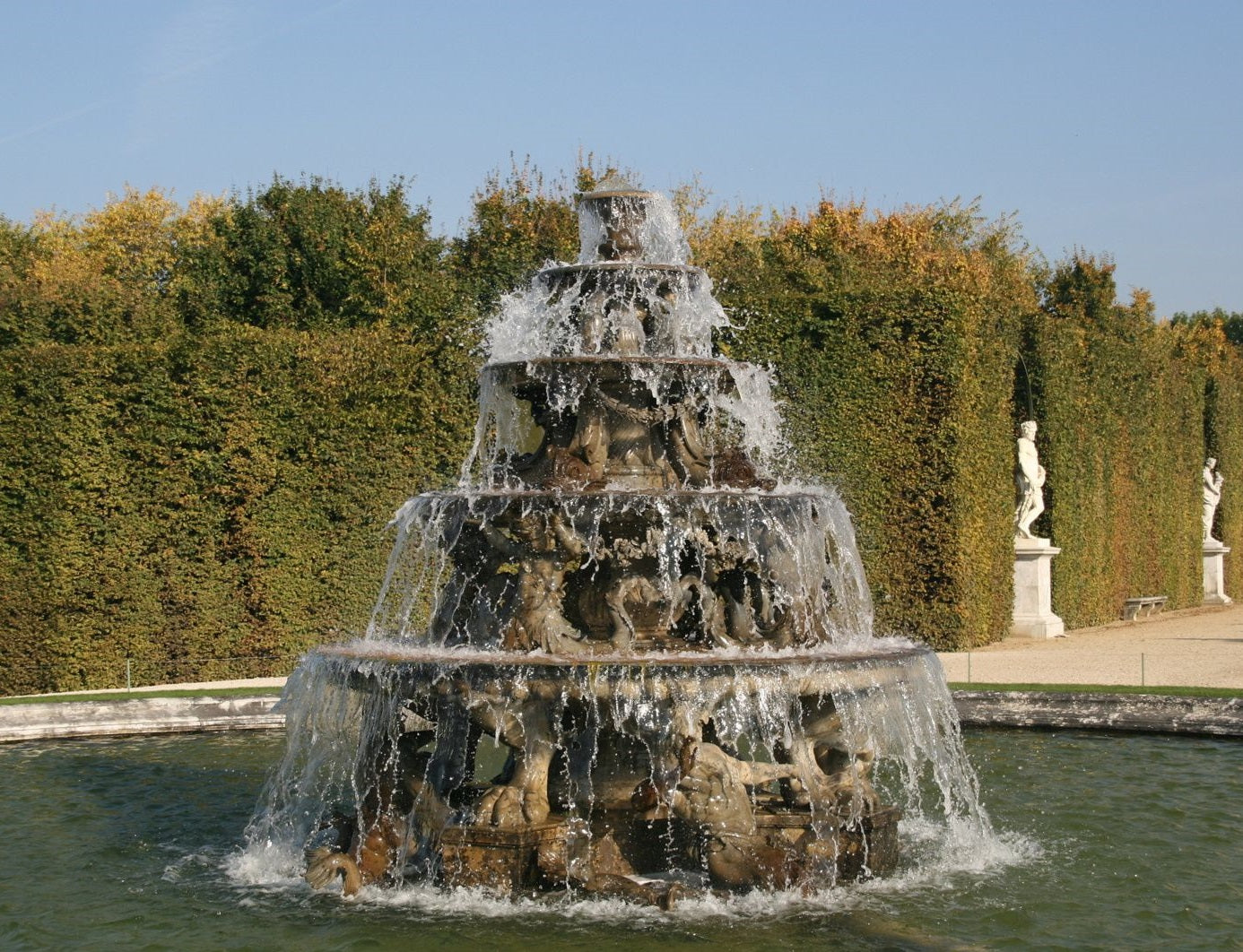 Fontaine pyramide Versailles