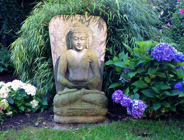 decoration jardin avec bouddha