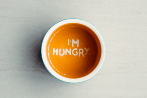 Kaffeetasse mit der Schrift I am Hungry