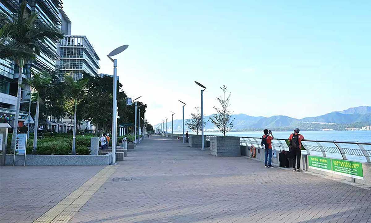 Pak Shek Kok Promenade (Photo source: Leisure and Cultural Services Department)
