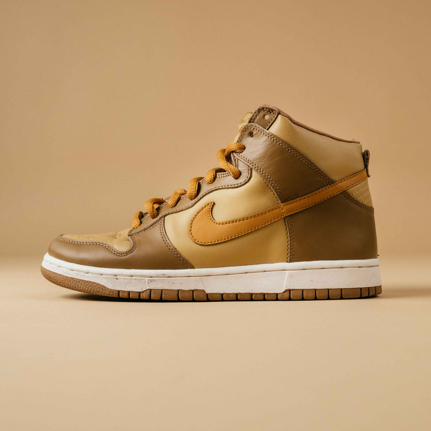 nike dunk maple