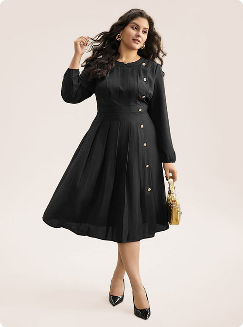 Static-Free Metal Detail Plicated Detail Dress (3).jpg__PID:6c68df28-13f2-4859-b377-5f6c2b2a5a9b