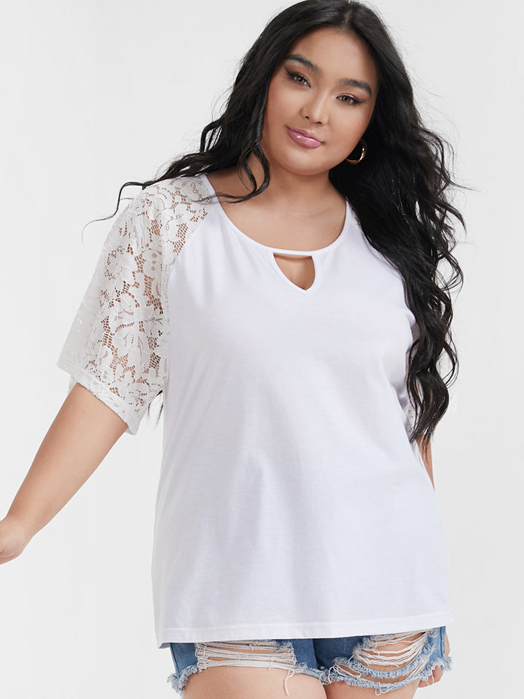 

Plus Size Women Dailywear Plain Keyhole Regular Sleeve Short Sleeve Round Neck Elegance T-shirts BloomChic, White