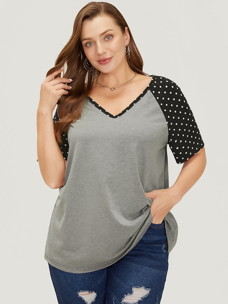 

Plus Size Women Dailywear Polka Dot Patchwork Raglan Sleeve Short Sleeve V Neck Elegance T-shirts BloomChic, Gray