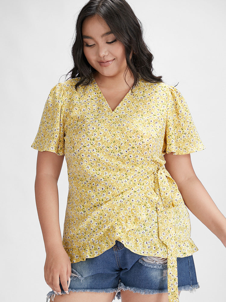 Ditsy Floral Ruffle Side Tie Blouse