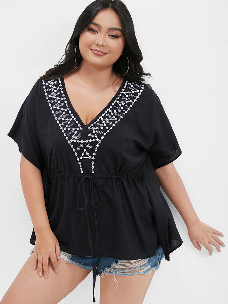 

Plus Size Women Going out Plain Gathered Dolman Sleeve Short Sleeve V Neck Casual Blouses BloomChic, Black