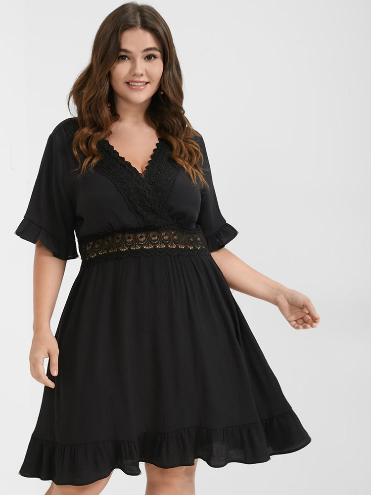 

Plus Size Women Going out Plain Patchwork Ruffle Sleeve Short Sleeve V Neck Casual Dresses BloomChic, Black
