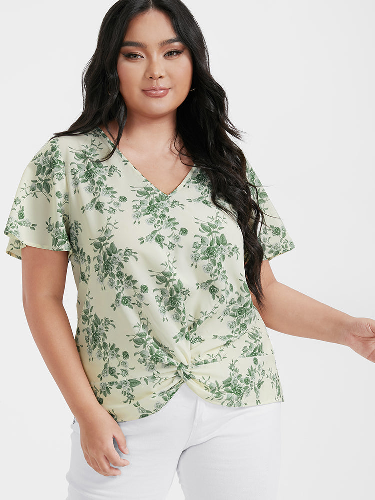 

Plus Size Women Dailywear Ditsy Floral Printed Ruffle Sleeve Short sleeve V-neck Elegant Blouses BloomChic, Apricot