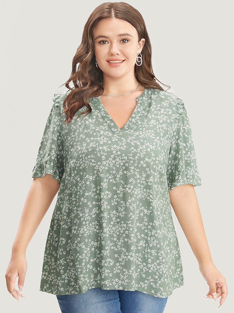 

Plus Size Women Dailywear Ditsy Floral Ruffles Ruffle Sleeve Short Sleeve V Neck Elegance Blouses BloomChic, Mint