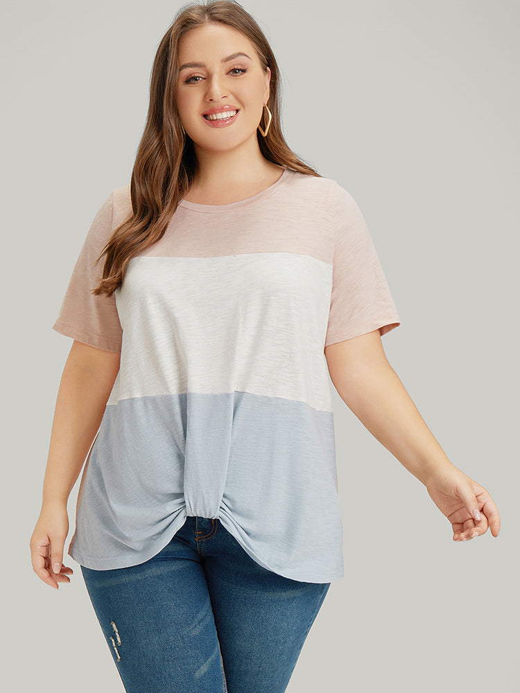 

Plus Size Women Dailywear Colorblock Twist-front Regular Sleeve Short sleeve Round Neck Casual T-shirts BloomChic, Multicolor