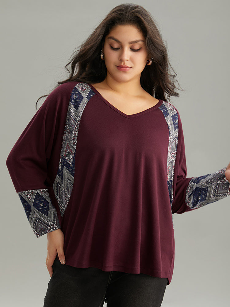 

Plus Size Women Dailywear Bohemian Print Contrast Raglan sleeve Long Sleeve V-neck Casual T-shirts BloomChic, Burgundy