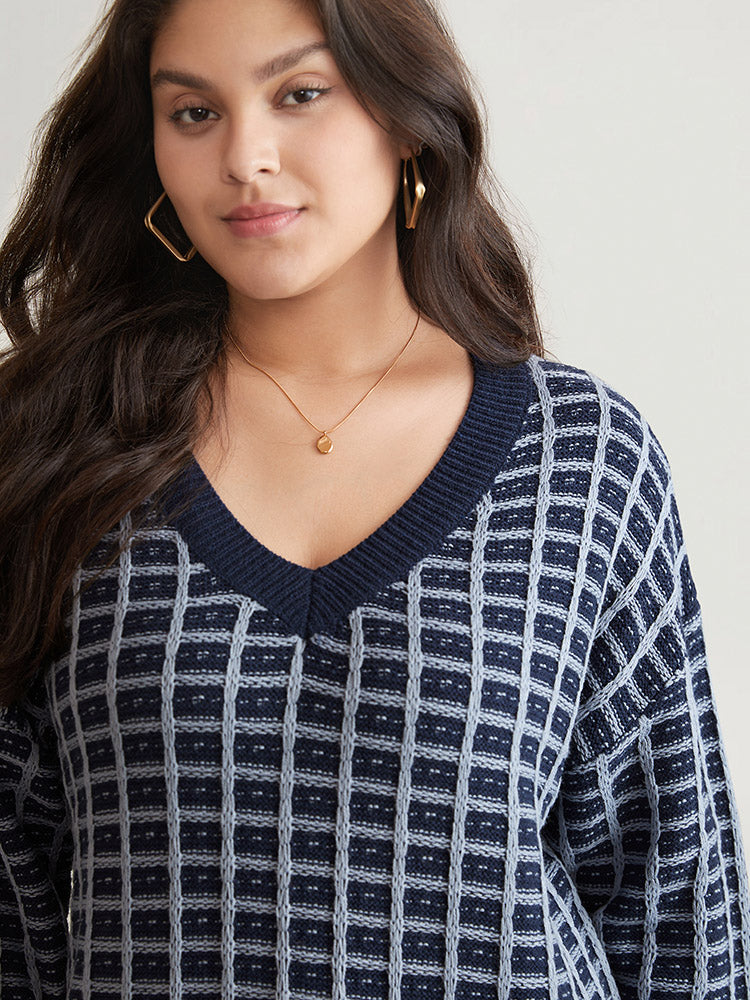 

Plus Size Pullovers | Gingham Plisse V Neck Elastic Cuffs Pullover | BloomChic, Midnight