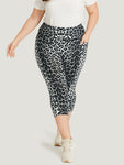 Womens Pocketed Leopard Print Cropped  Leggings by Bloomchic Limited