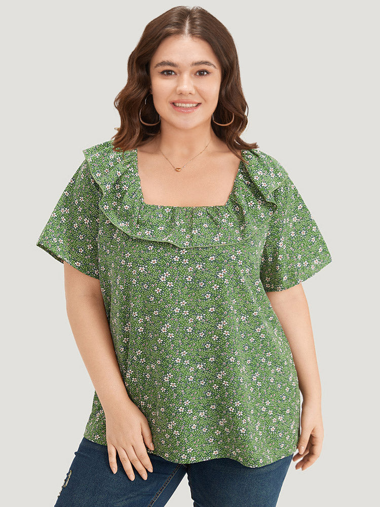 

Plus Size Women Dailywear Ditsy Floral Ruffles Regular Sleeve Short sleeve Square Neck Elegant Blouses BloomChic, Green