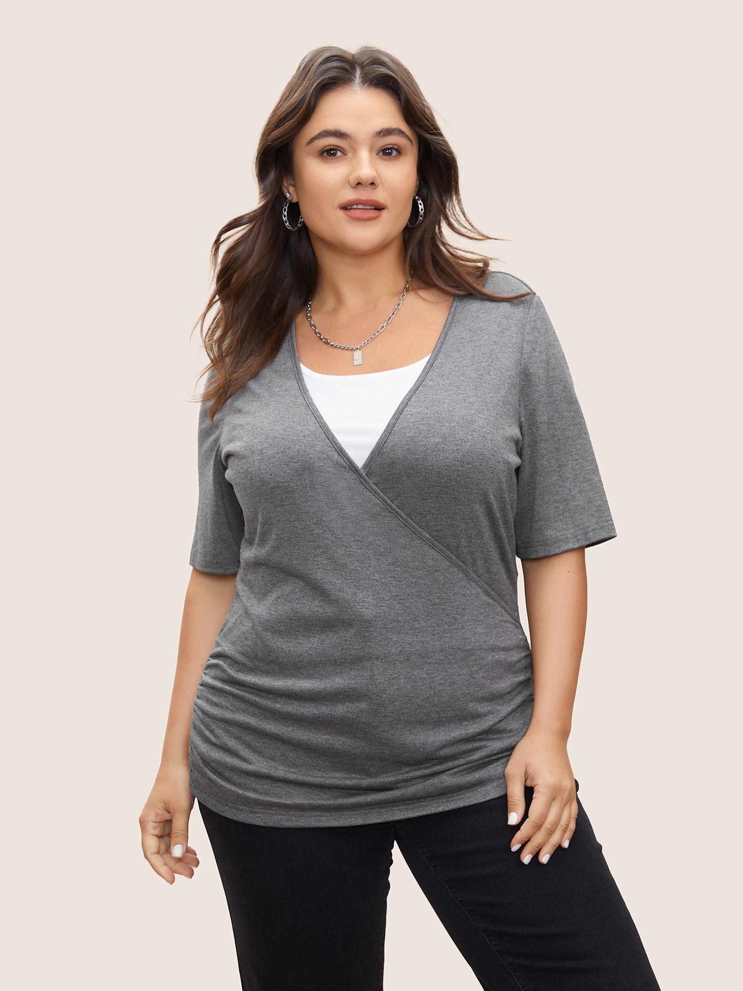 

Plus Size Women Everyday Plain Contrast Regular Sleeve Short sleeve Round Neck Elegant T-shirts BloomChic, Gray