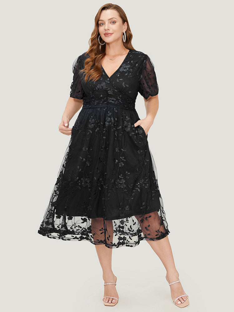 

Plus Size Women Party&Cocktail Floral Lined Ruffle Sleeve Short Sleeve V Neck Pocket Glamour Dresses BloomChic, Black