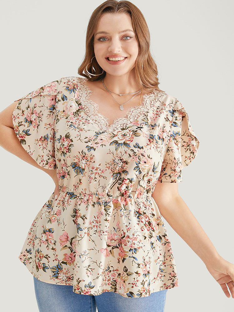 

Plus Size Women Dailywear Floral Ruffles Ruffle Sleeve Short Sleeve V Neck Elegance Blouses BloomChic, Apricot