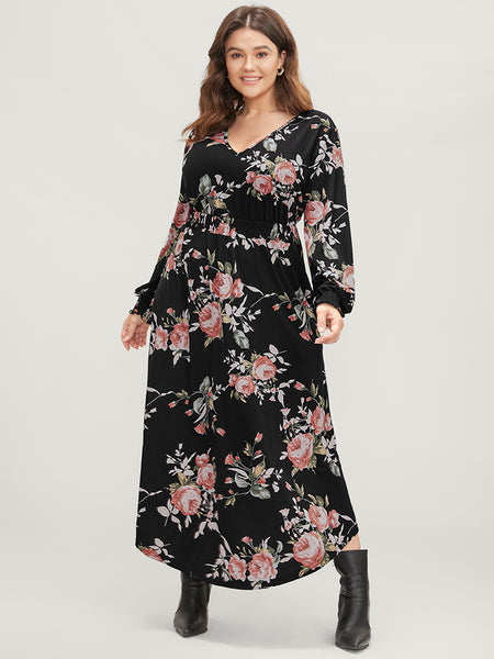 V-neck Pocketed Shirred Floral Print Dress