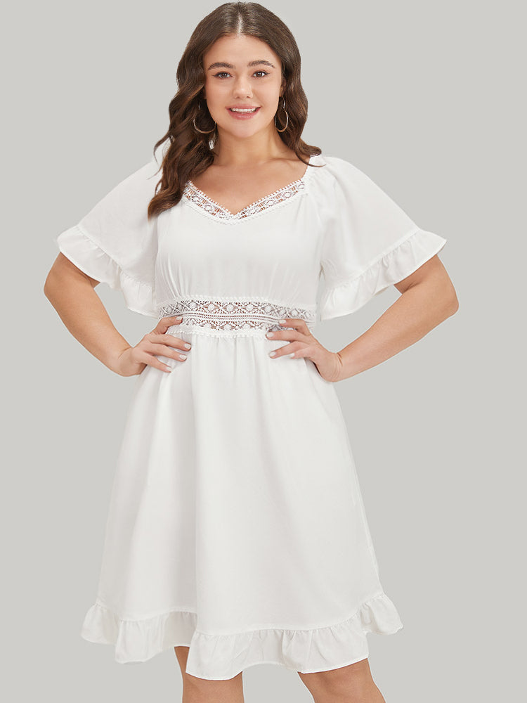 

Plus Size Women Dailywear Plain Gathered Ruffle Sleeve Short Sleeve V Neck Pocket Elegance Dresses BloomChic, White