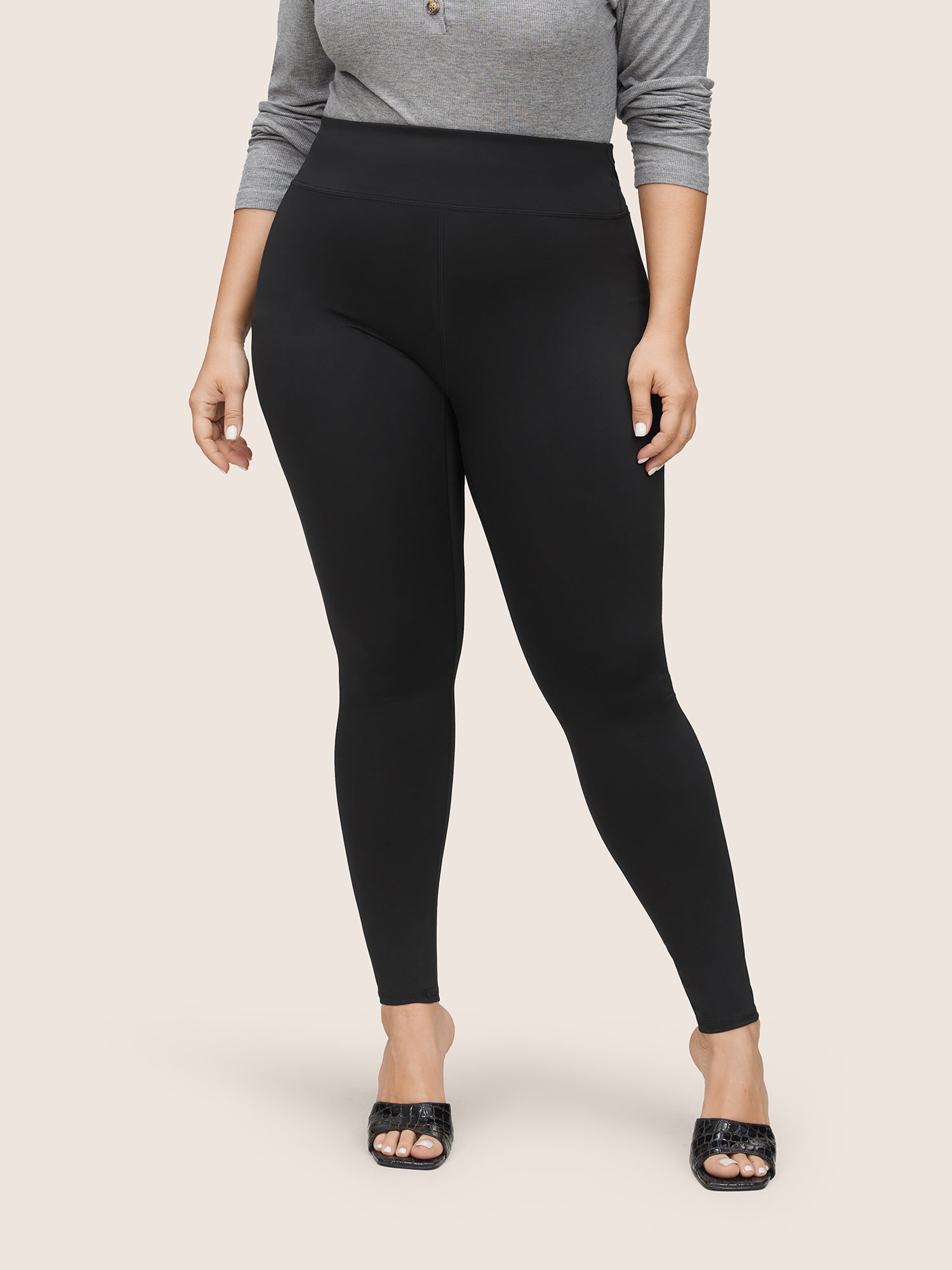 Image of Solid Seamless Butt Lifting High Rise Leggings