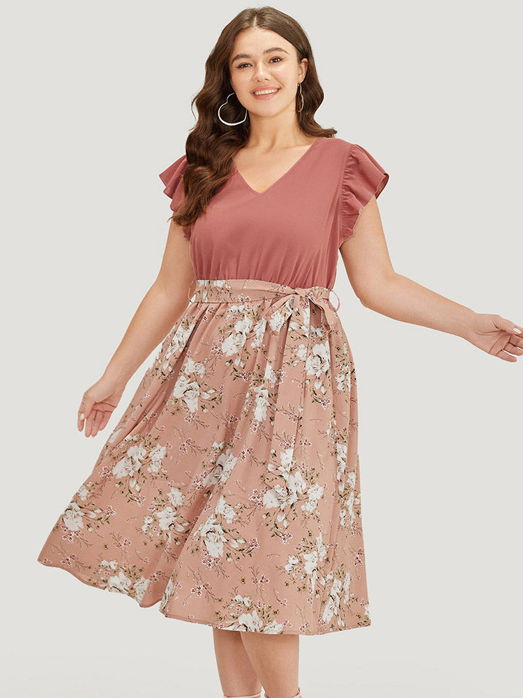 

Plus Size Women Dailywear Floral Belted Ruffle Sleeve Cap Sleeve V Neck Pocket Belt Elegance Dresses BloomChic, Dusty pink