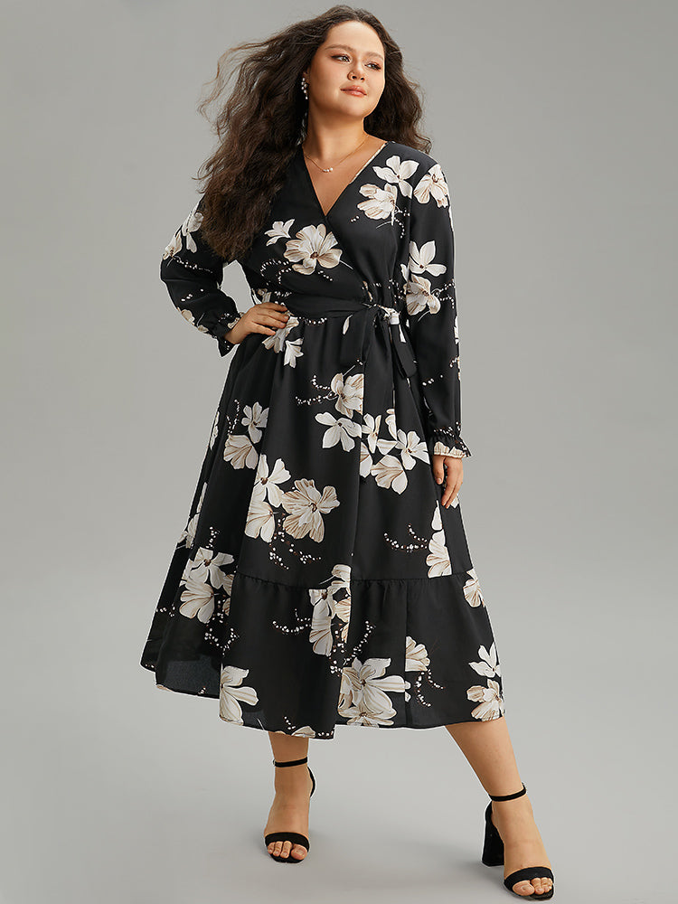 

Plus Size Women Dailywear Floral Belted Ruffle Sleeve Long Sleeve Overlap Collar Pocket Belt Elegance Dresses BloomChic, Black