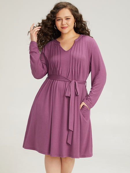 Notched Collar Pleated Pocketed Belted Dress