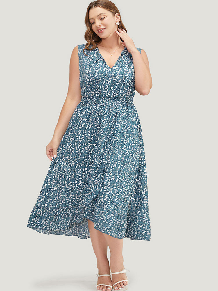 

Plus Size Women Dailywear Ditsy Floral Frill Trim Sleeveless Sleeveless Tie Neck Pocket Elegance Dresses BloomChic, Cerulean