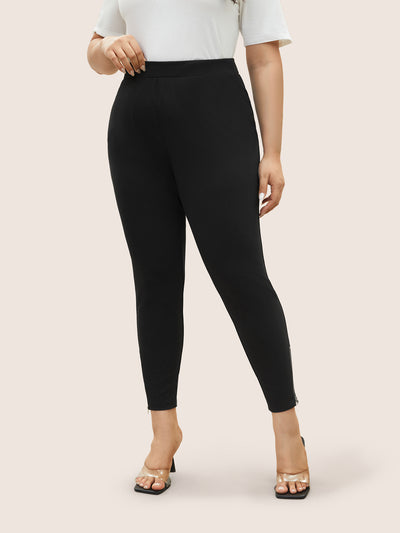 Women's Plus Size 1 Waistband Solid Peach Skin Leggings. - 1 Elastic  Waistband - Full-Length - Inseam approximately 28 - One size fits most  plus 16-20 - 92% Polyester / 8% Spandex, 7300939