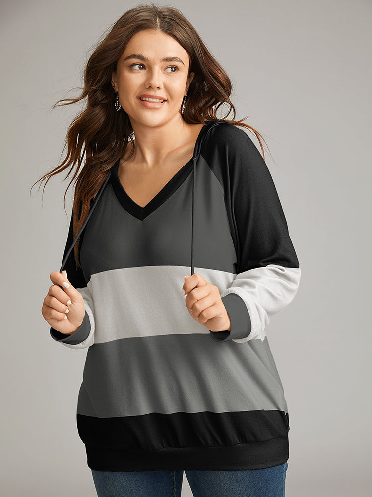 

Plus Size Women Dailywear Colorblock Contrast Regular Raglan Sleeve Long Sleeve Hooded Casual Sweatshirts BloomChic, Gray