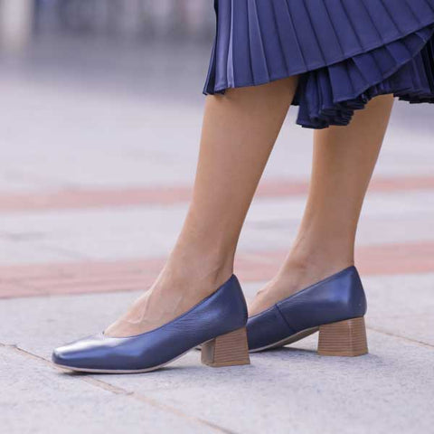 block heel court in navy