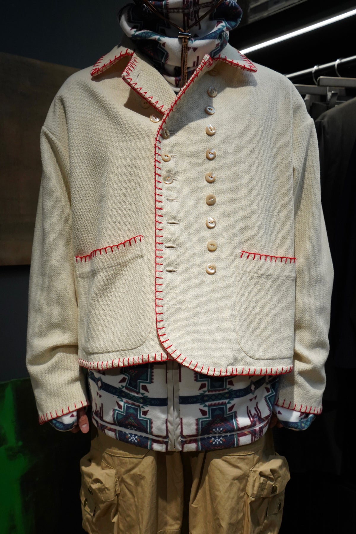 Urig(ウーリッヒ)のZWEIREIHER ALT JACKET(WHITE)(ジャケット)の通販