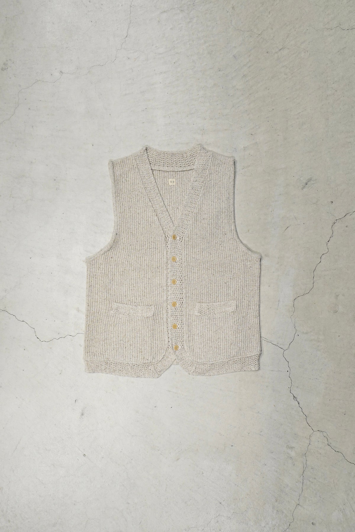 アニメショート 早い者勝ちtaiga takahashi knitted vest