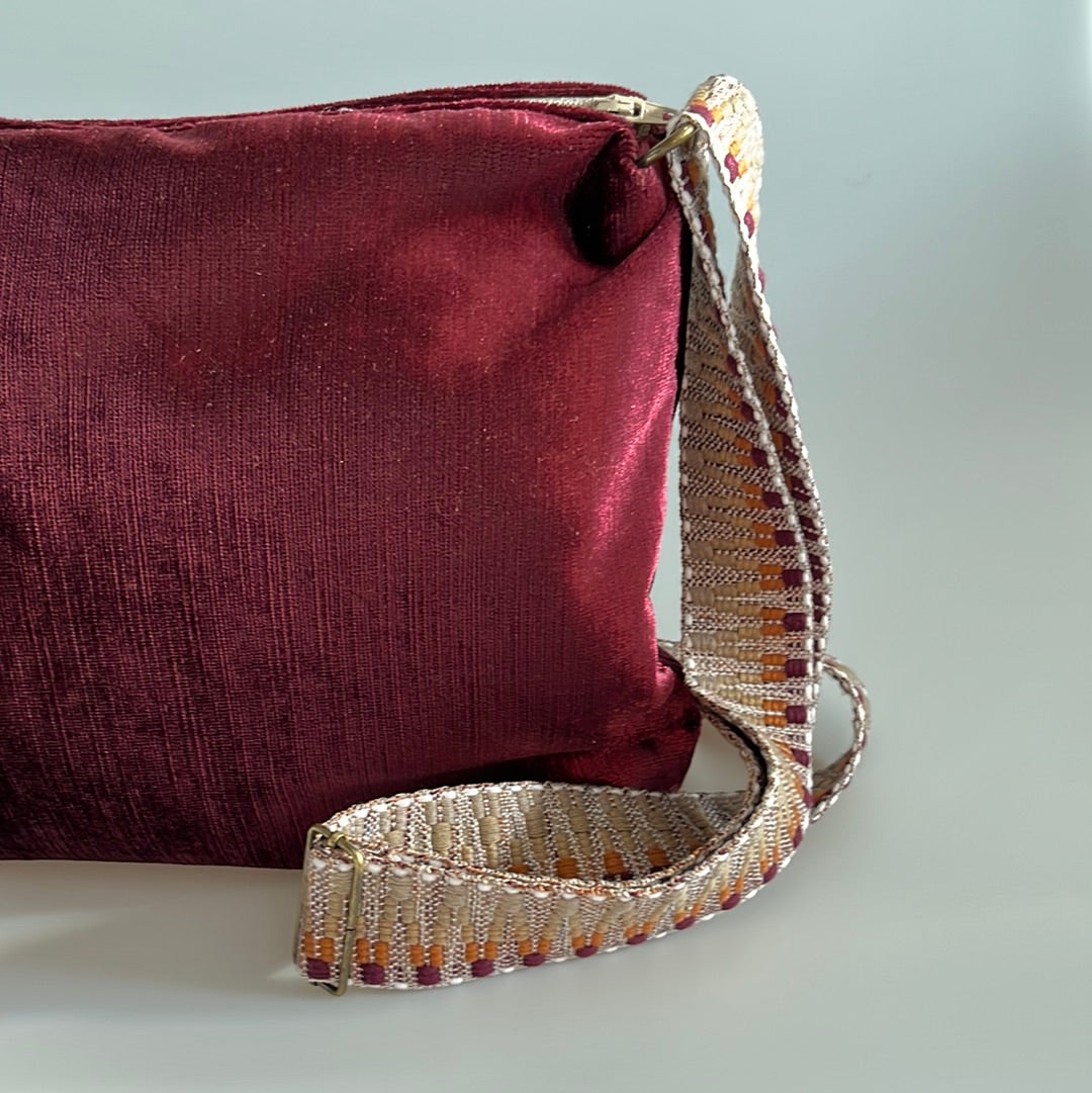veiling heldin Materialisme Clutch Velvet Bordeaux Rood – Kxs the Bag