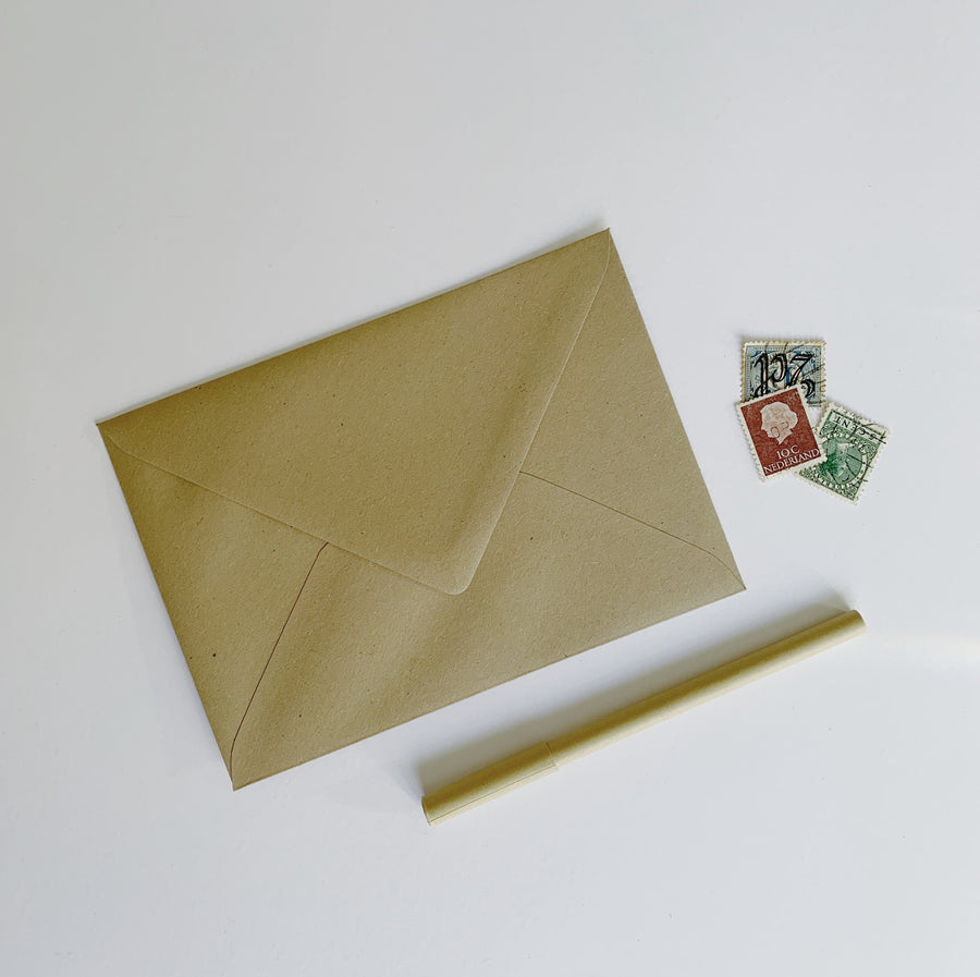 Harnas Voorkeur Kijker Gerecyclede bruine envelop(pen) – Studio Caats