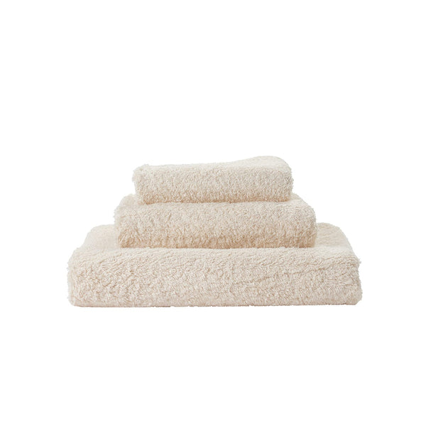 https://cdn.shopify.com/s/files/1/0511/1339/4351/products/ab-super-pile-towel-ecru_600x.jpg?v=1617822349