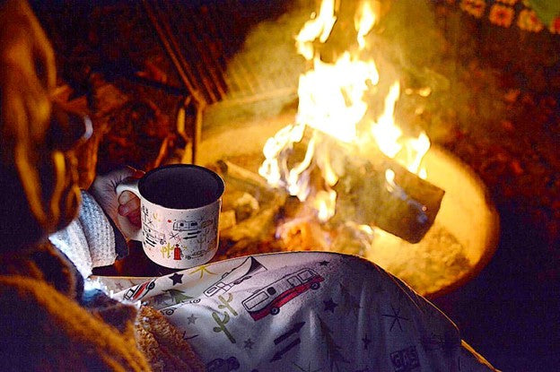 5 Warm Drinks for Chilly Nights around the Campfire