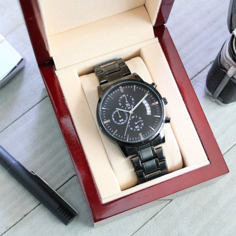montre avec gravure personnalisable offerte dans un coffret en bois